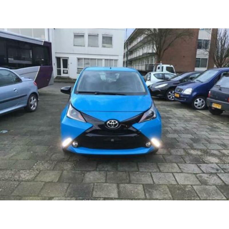 Toyota Aygo 1.0 VVT-i x-play