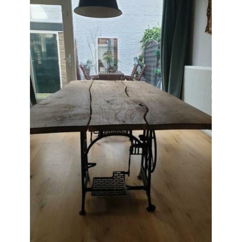 Industriële tafel boomstam