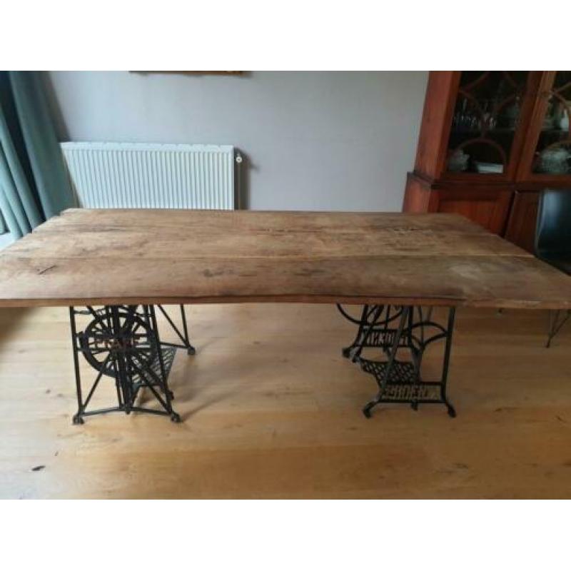 Industriële tafel boomstam