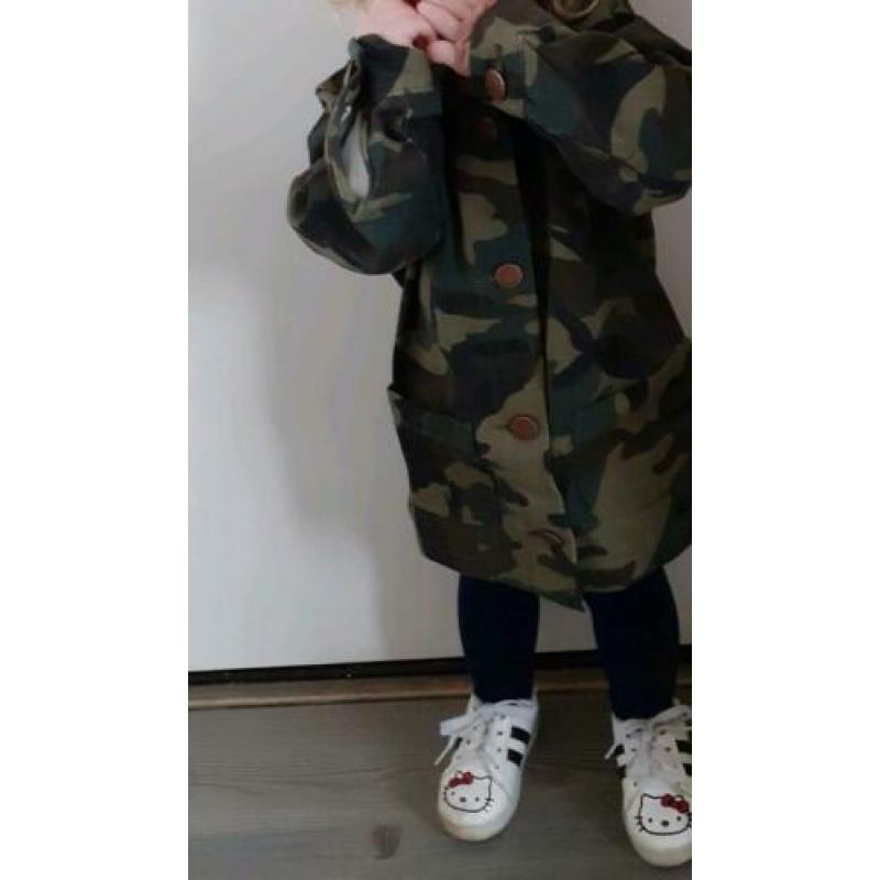 Blouse- jas legerprint groen meisjes camouflage maat 134