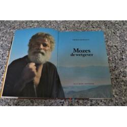 (00) Boek Mozes de Wetgever (met vele foto's)