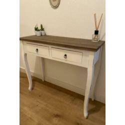 Sidetable antiek/antic look