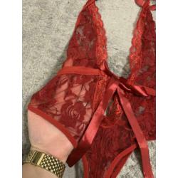 Nieuw sexy rode body maat S/M