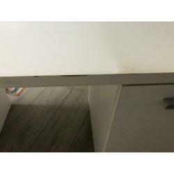 Bureau 145x77x60