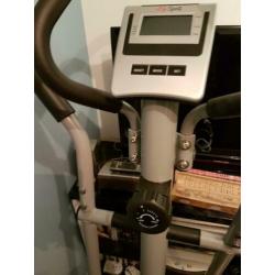 Crosstrainer zo goed als nieuw