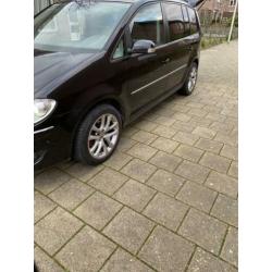 Volkswagen Touran 1.4 TSI 103KW DSG 2008 Zwart 7 persoons