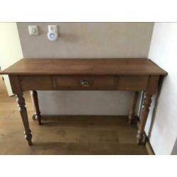 Mooie, handgemaakte sidetable (120 x 40 cm)