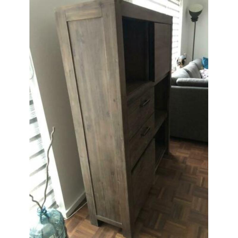 Kast en TV-Kast