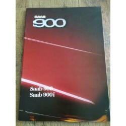 Saab 900 folder met 39 pagina's ! uit 1986