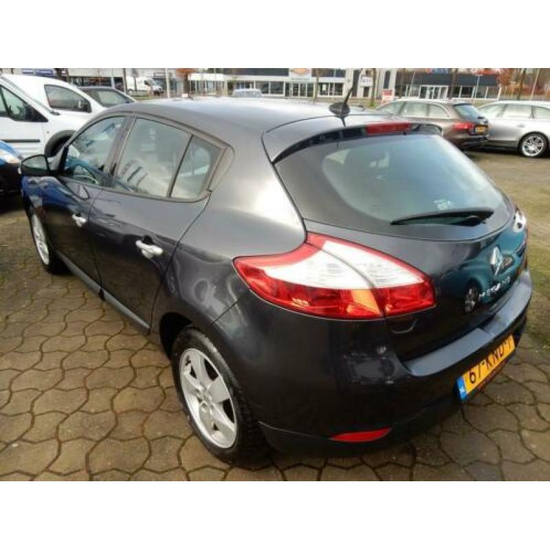 Renault Mégane 2.0 Dynamique / Automaat / Navi / (bj 2010)