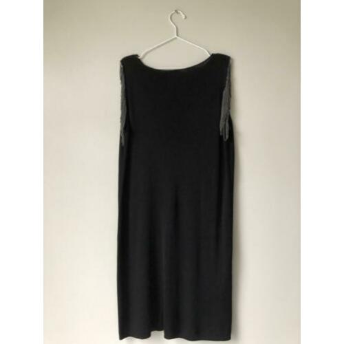 Zwarte jurk Cos met op de schouders metalen kettingen, Large