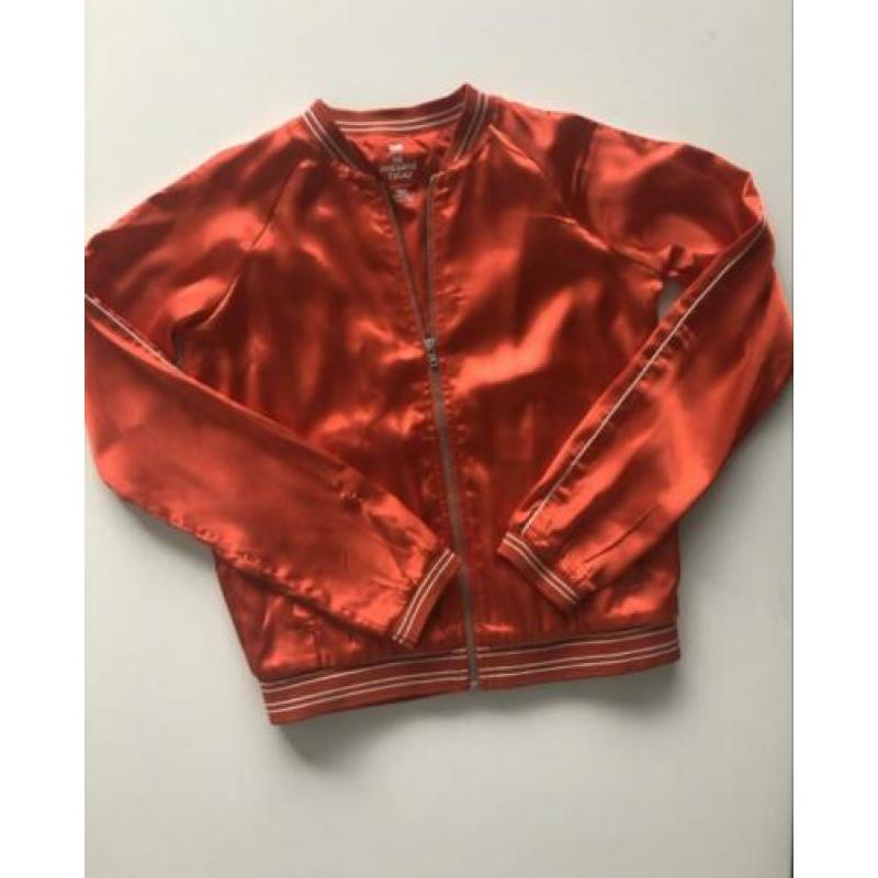 Rood satijn vest/jasje We maat 152