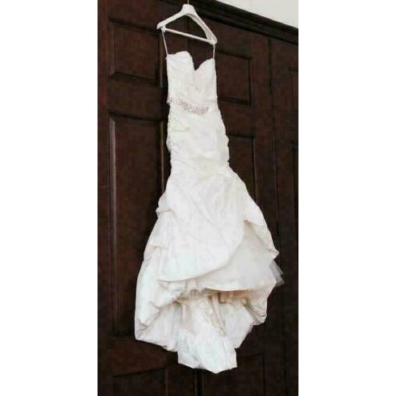 Linea Raffaelli offwhite strapless bruidsjurk maat 40