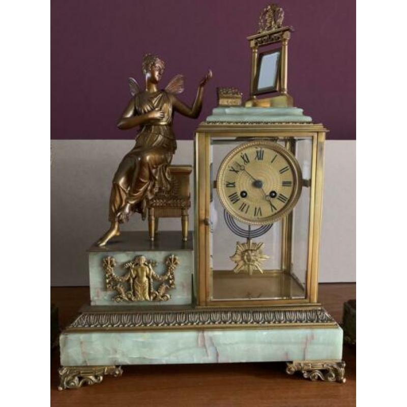 Antieke Franse empire pendule, eerste helft 19e eeuw.