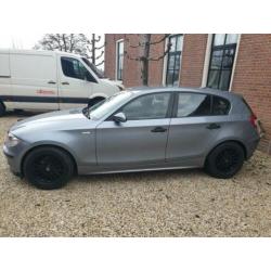 Bmw 1 serie 118i full options