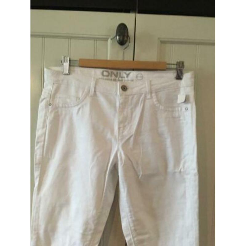 Only witte spijkerbroek met ritsjes op t enkel mt 31/32