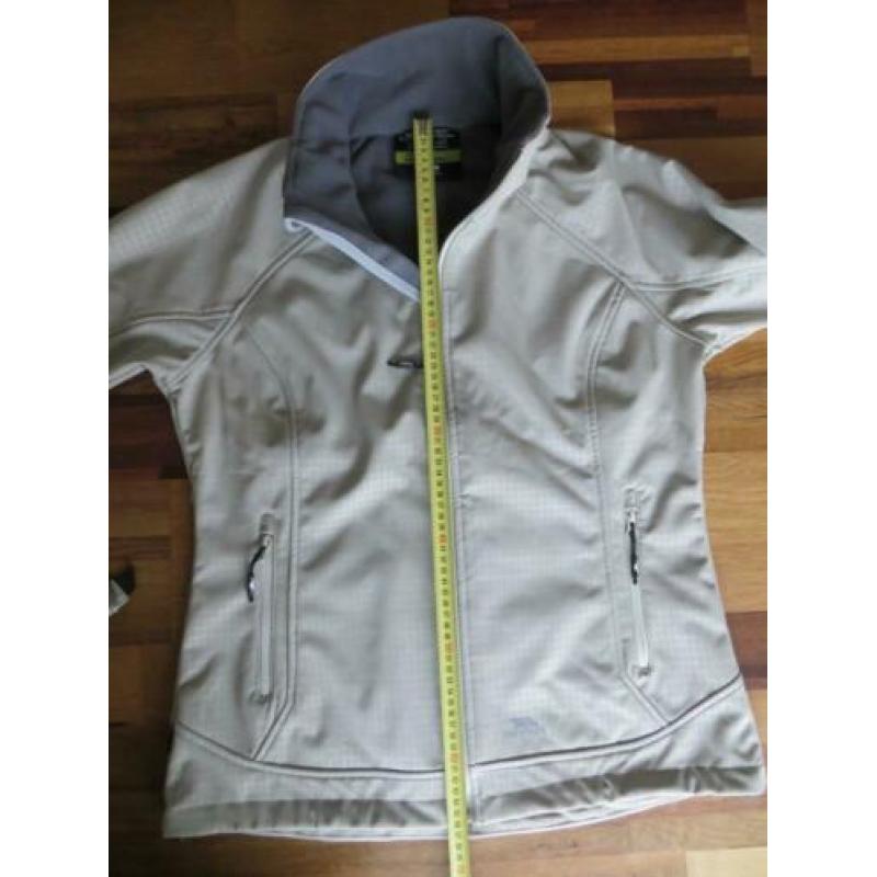 Trespass Softshell jack / jas maat L / 40