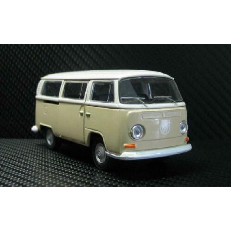 1:32 Creme/witte Volkswagen personenbus T 2 + doos