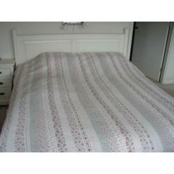 Oudwit 2p Bed elektrisch verst. bodem (bez. mogelijk)