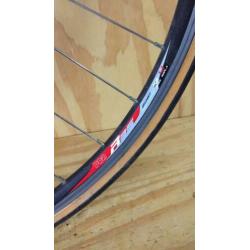 Retro racefiets voorwiel nieuwstaat pro R35 Shimano