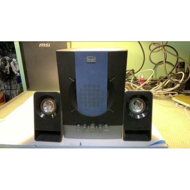 Hercules XPS210 met logitech speakerset