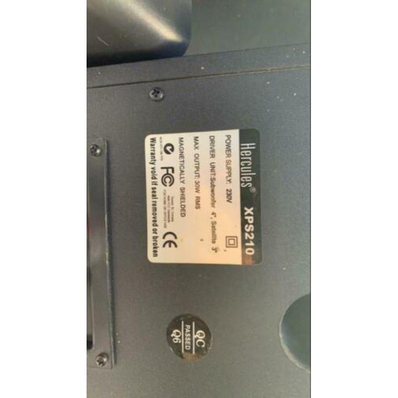 Hercules XPS210 met logitech speakerset