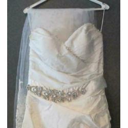 Linea Raffaelli offwhite strapless bruidsjurk maat 40
