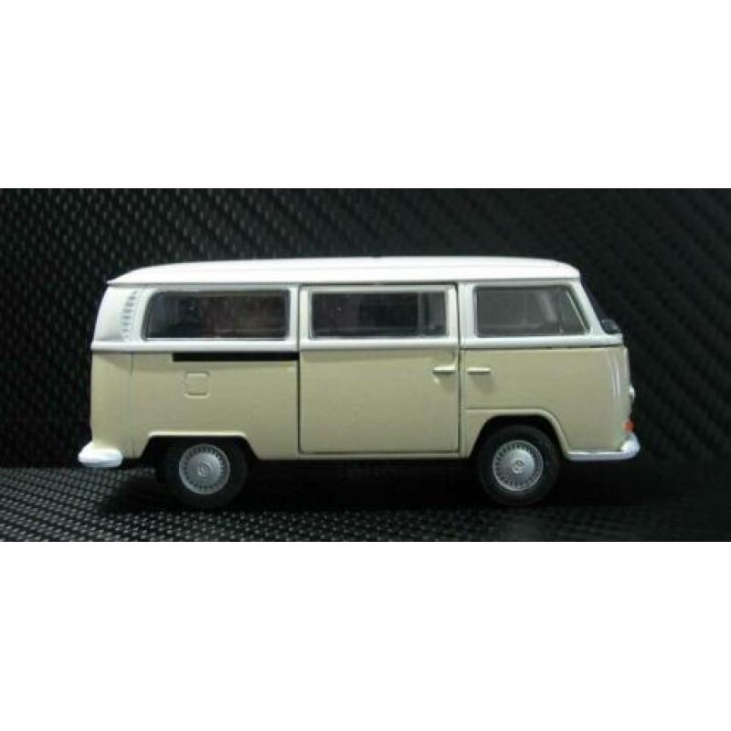 1:32 Creme/witte Volkswagen personenbus T 2 + doos