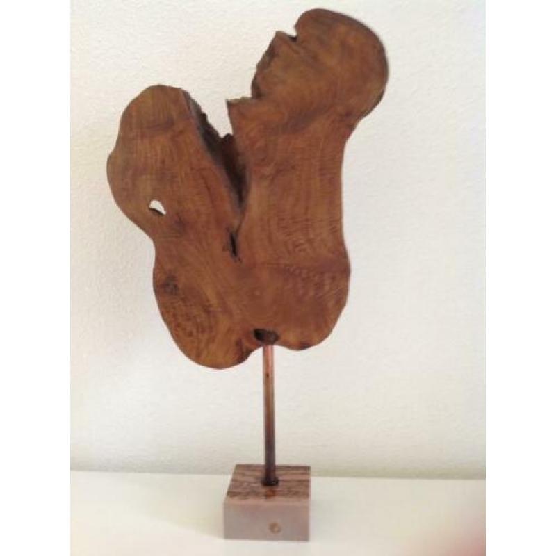 Boomstam schijf op marmeren voet marmer design teak hout