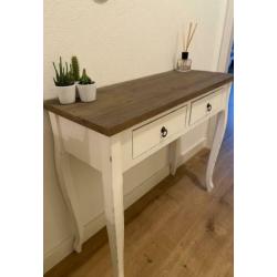 Sidetable antiek/antic look