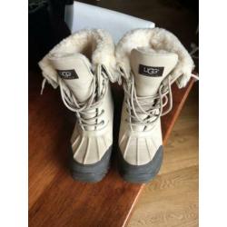 Ugg adirondack beige maat 38 zgn