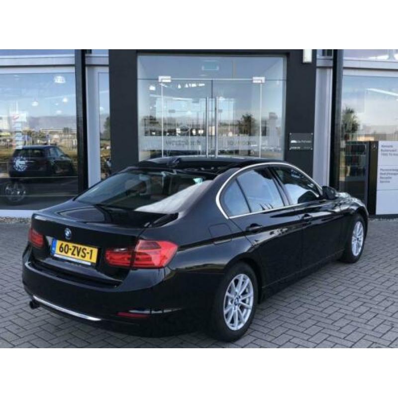 BMW 3 Serie 320i Executive | Luxury-line | Sportstoelen | Le