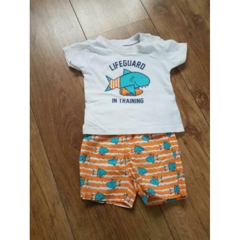 Setje korte broek en t-shirt maat 62