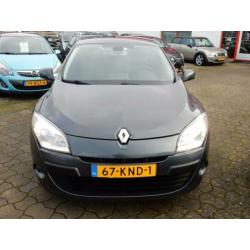 Renault Mégane 2.0 Dynamique / Automaat / Navi / (bj 2010)