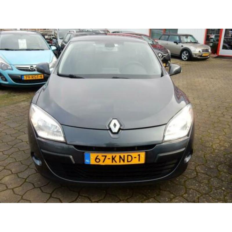 Renault Mégane 2.0 Dynamique / Automaat / Navi / (bj 2010)