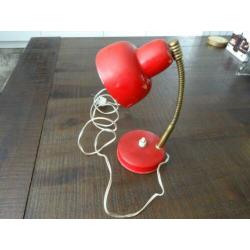Een retro vintage Tafellampje.