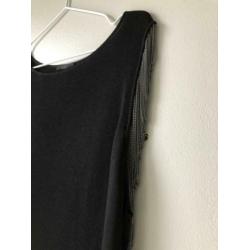 Zwarte jurk Cos met op de schouders metalen kettingen, Large