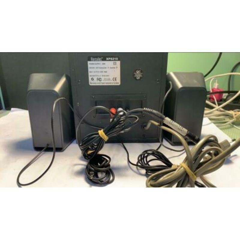 Hercules XPS210 met logitech speakerset