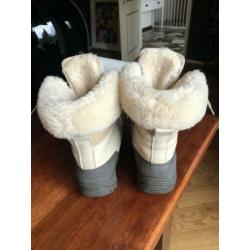 Ugg adirondack beige maat 38 zgn