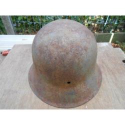 Duitse WO2 M42 Camo staalhelm,stalvondst.
