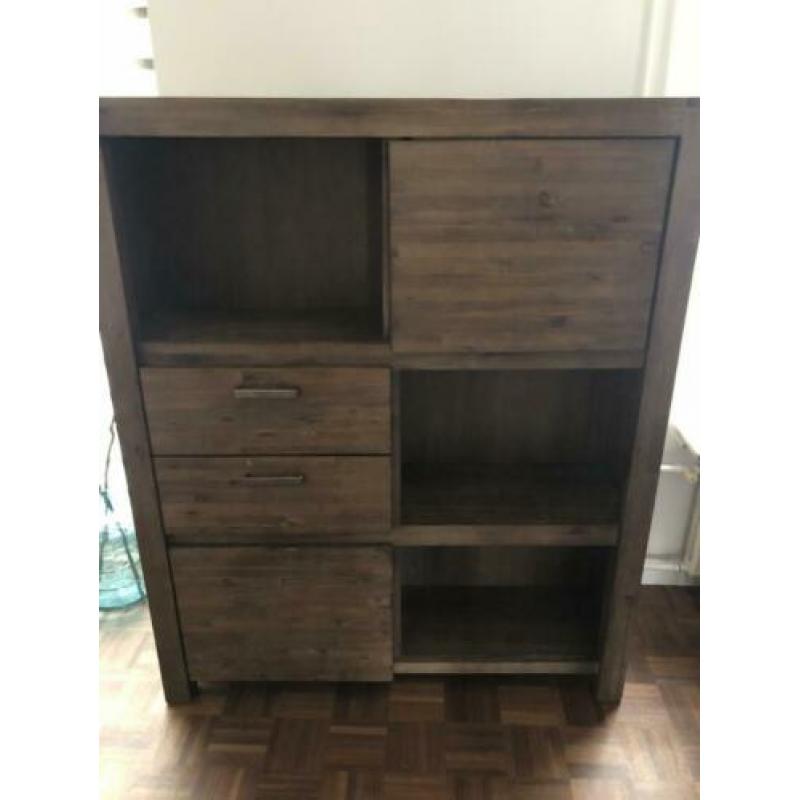 Kast en TV-Kast