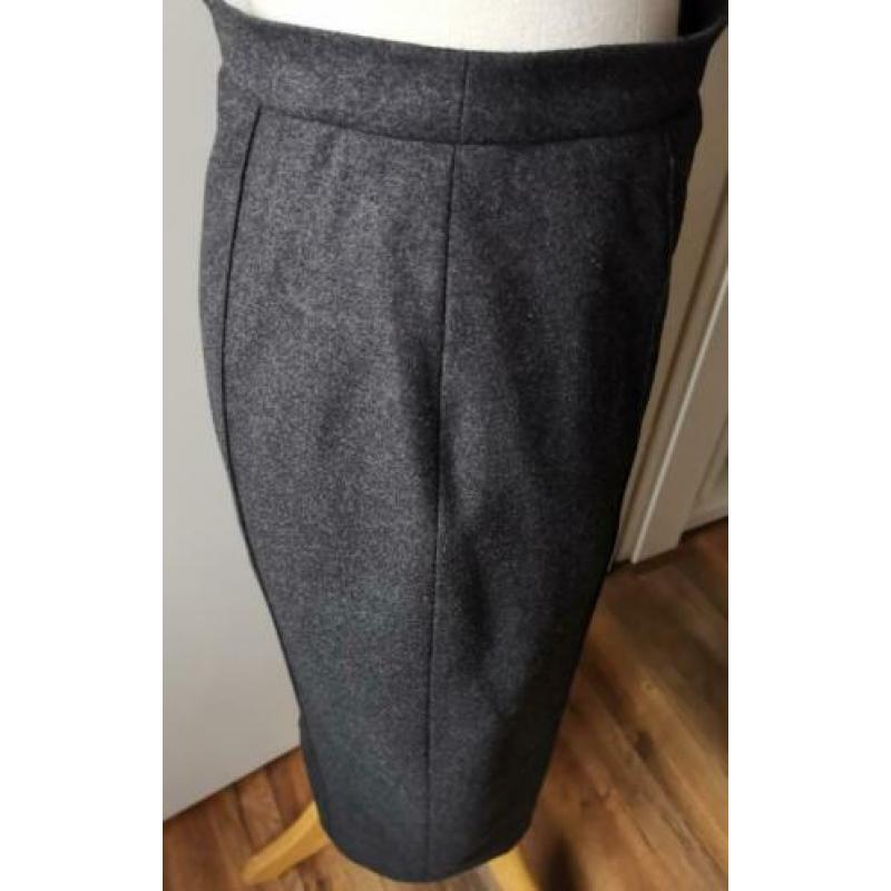 Escada rok maat 40