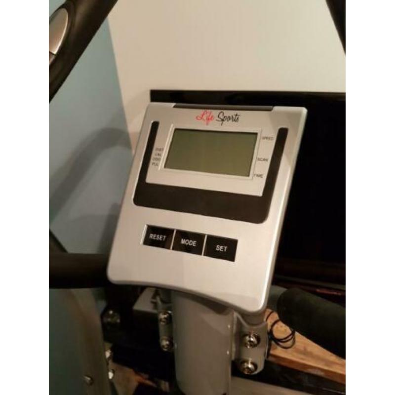 Crosstrainer zo goed als nieuw