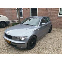 Bmw 1 serie 118i full options