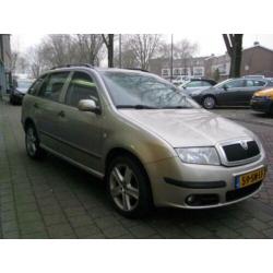 Skoda Fabia Combi 1.4-16V L&K lederen bekl.