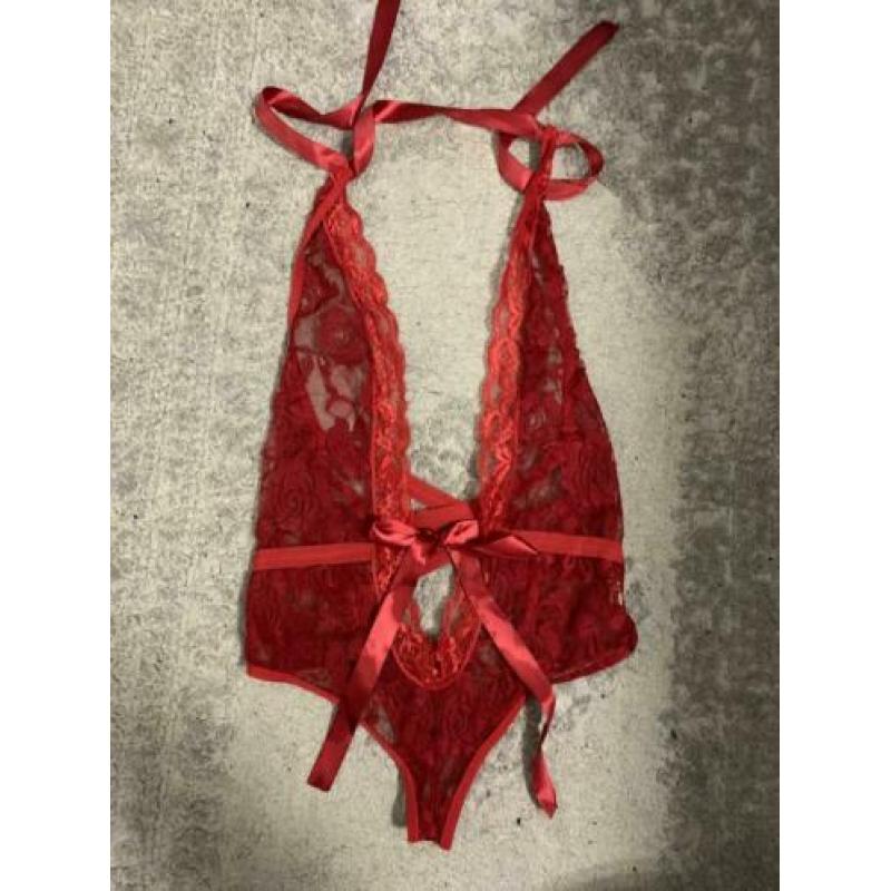 Nieuw sexy rode body maat S/M
