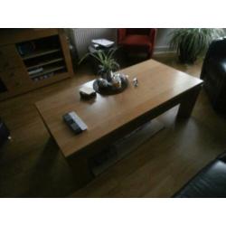 Aangeboden lichteiken SALONTAFEL