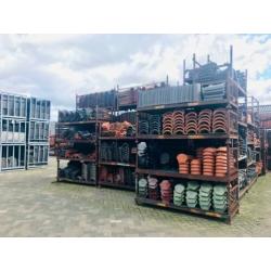 Mundimat dakmaterialen: Gebruikte hulpstukken rood/blauw...