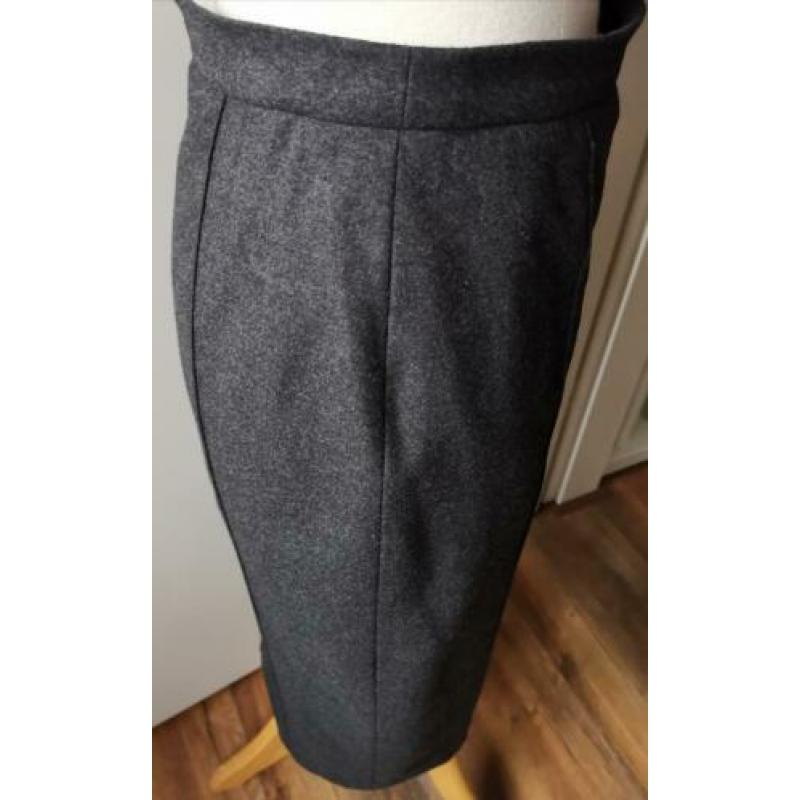 Escada rok maat 40