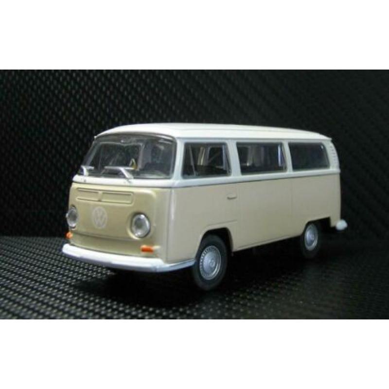 1:32 Creme/witte Volkswagen personenbus T 2 + doos